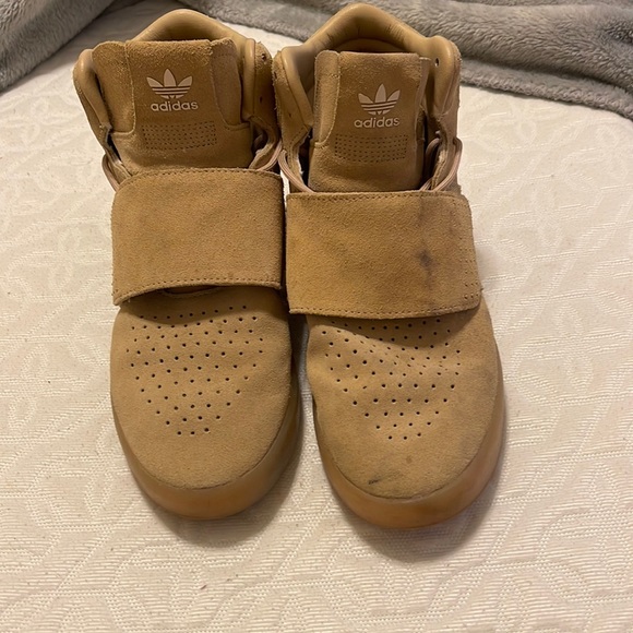 Adidas - Picture 1 of 2